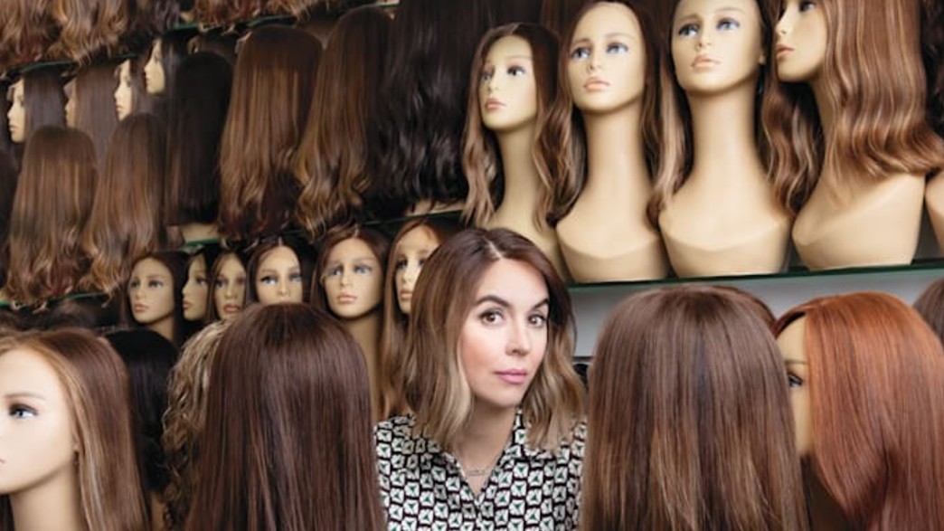 051221-זהבה ויצמן באולם התצוגה של המותג_