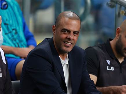 לוזון, אוהדים קראו לו להתפטר (צילום: מרקו)