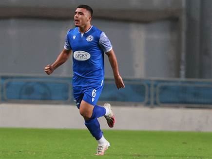 איתן אזולאי העלה ליתרון (צילום: מרקו)