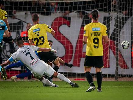 בעיטה אדירה שלו. בני סכנין (מאור אלקסלסי)