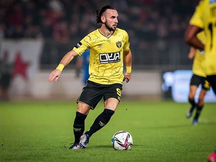 אדום מיותר מאוד. יאנקוביץ' (מאור אלקסלסי)