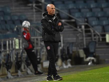 השחקנים שלו נראים טוב, אך לא מצליחים להבקיע (ברני ארדוב)