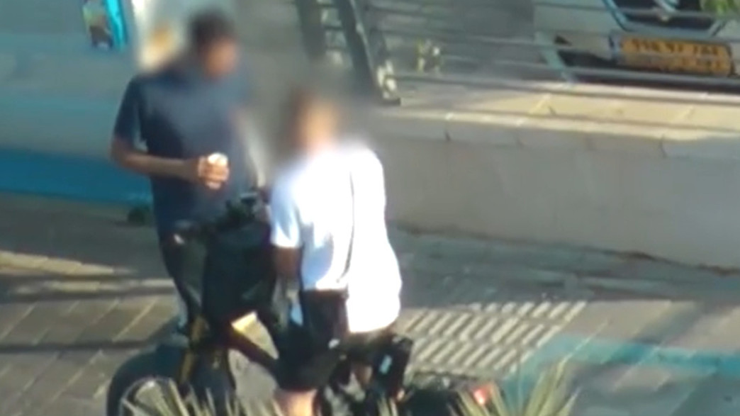 שוטר סמוי רוכד קנאביס מסוחר