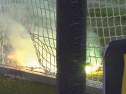 והעלו בלהבות את אחת הרשתות (מאור אלקסלסי)