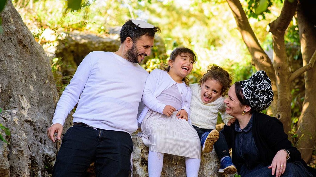 משפחת מעודד ששני ילדיה נהרגו בתאונה משפחת מעודד ששני ילדיה נהרגו בתאונה