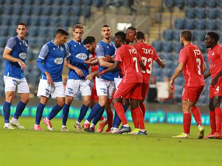 זו שעולה וזו שיורדת (ניר קידר)