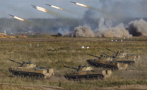 צבא רוסיה בתרגיל צבאי משותף לבלארוס (צילום: AP)