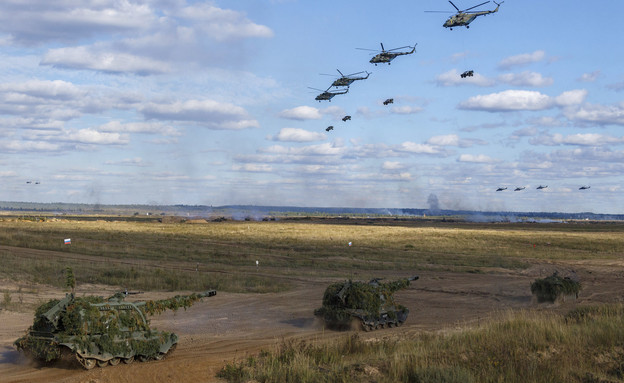 צבא רוסיה בתרגיל צבאי (צילום: AP)