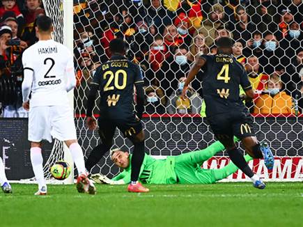 אך גם בצד השני עמדה יריבה עיקשת במיוחד (GETTY)