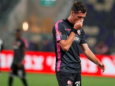 גיא חדידה אחרי הפנדל הראשון. תיקן (אלן שיבר)