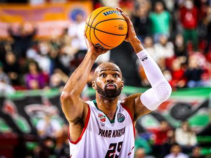 טיוס. תמיד בא לעבודה (FIBA)