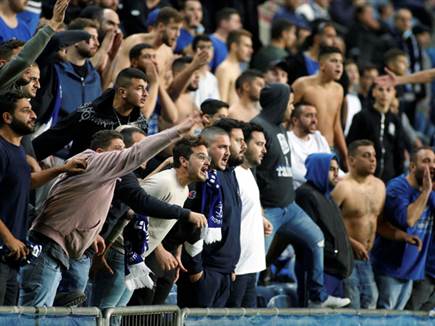 אווירה טובה במושבה (אלן שיבר)