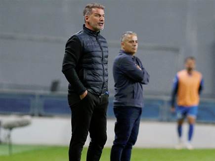 המשבר נמשך, אטפלד (אלן שיבר)