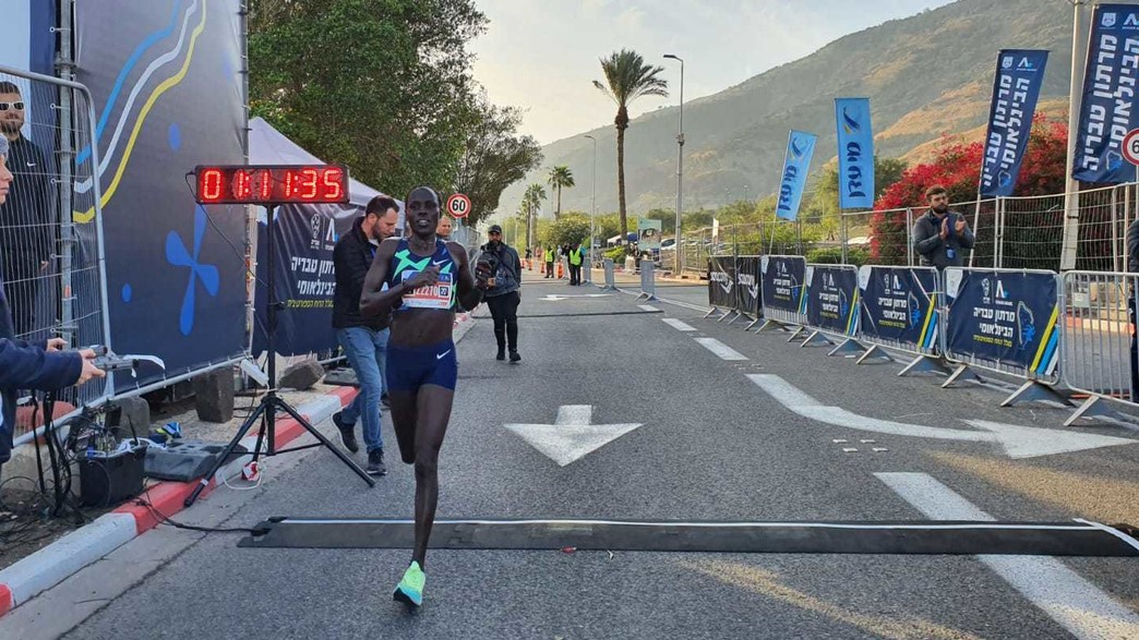 לונה צ'מטאי סיום מרתון טבריה לונה צ'מטאי סיום מרתון טבריה