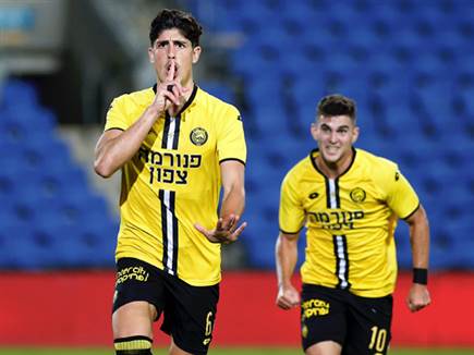 עמרי גנדלמן. הקפיץ את הקהל הנתנייתי לשמיים במחצית הראשונה (אלן שיבר)