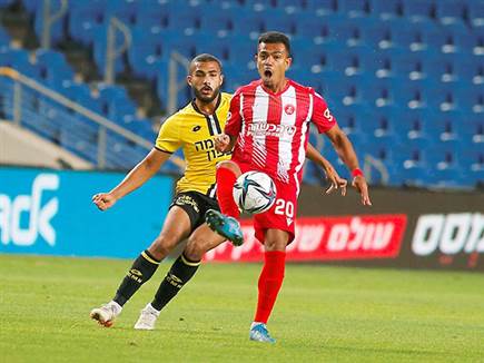 ולפרקים, לכדורגל לא רע (אלן שיבר)