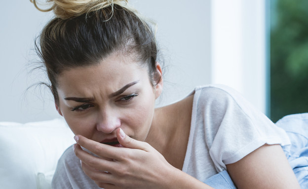 How is it recommended to treat a troublesome cough after the corona?