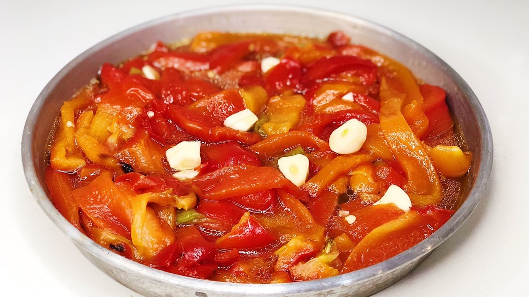 סלט פלפל קלוי ב-10 דקות עבודה