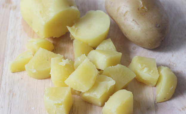 תפוחי אדמה מבושלים (צילום:  Kondoruk, shutterstock)