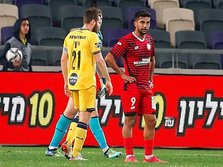 חדרה תפסה את הראש עם החמצת ענק (צילום: אלן שיבר)