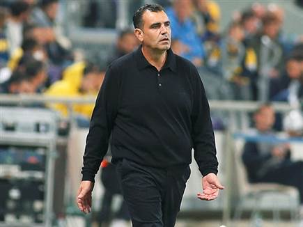 קורצקי נשאר מאוזן עד עיצומה של המחצית (צילום: אלן שיבר)