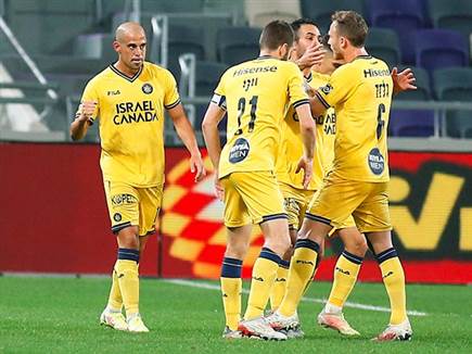 ומהר מאוד הגיע גם השלישי (צילום: אלן שיבר)