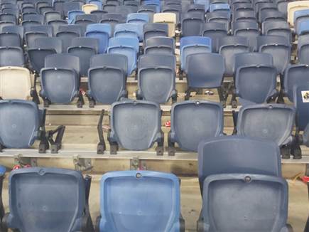 הכיסאות בסיום