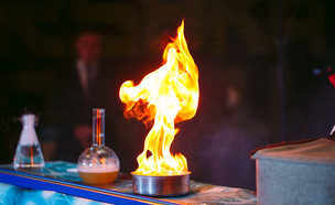 אש במעבדה, הצתה (צילום: 123RF‏)