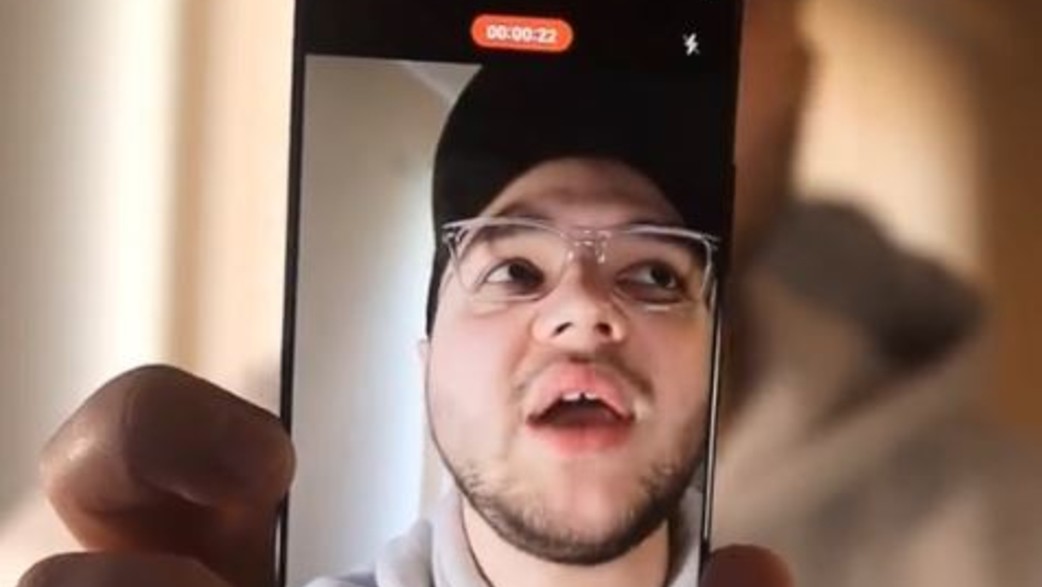 טיקטוקר פארקר בורטון טיקטוקר פארקר בורטון