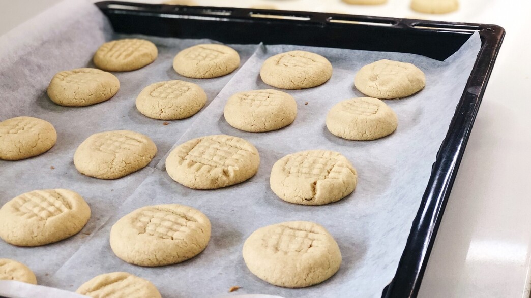 עוגיות טחינה נימוחות ברבע שעה