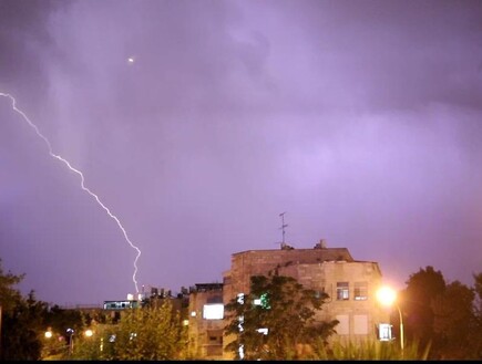 סערת ברקים בירושלים (צילום: הודיה קלמן, TPS)
