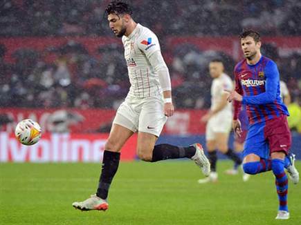 מיר בהתקפה (GETTY)