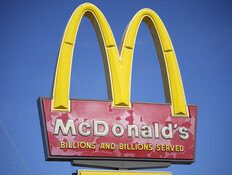 סמל של מקדונדלדס (צילום: AP) סמל של מקדונדלדס (צילום: AP)