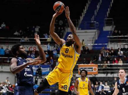 האיש של הצהובים הערב. ריינולדס (GETTY)