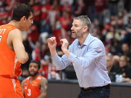 שטיין. כמעט השיג ניצחון יוקרתי(מנהלת הליגה, דני מרון)