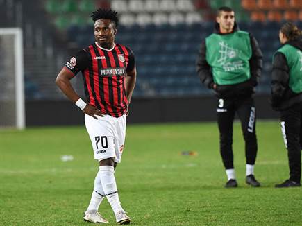 ערב מצער לכדורגל הישראלי (צילום: ברני ארדוב)