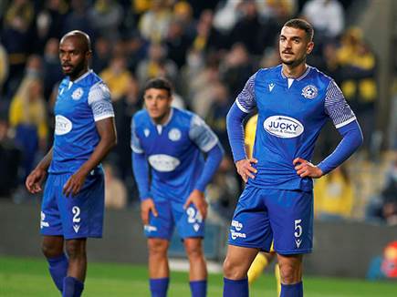 רצף לא קל עומד לפניהם. שחקני פ"ת מאוכזבים (אלן שיבר)