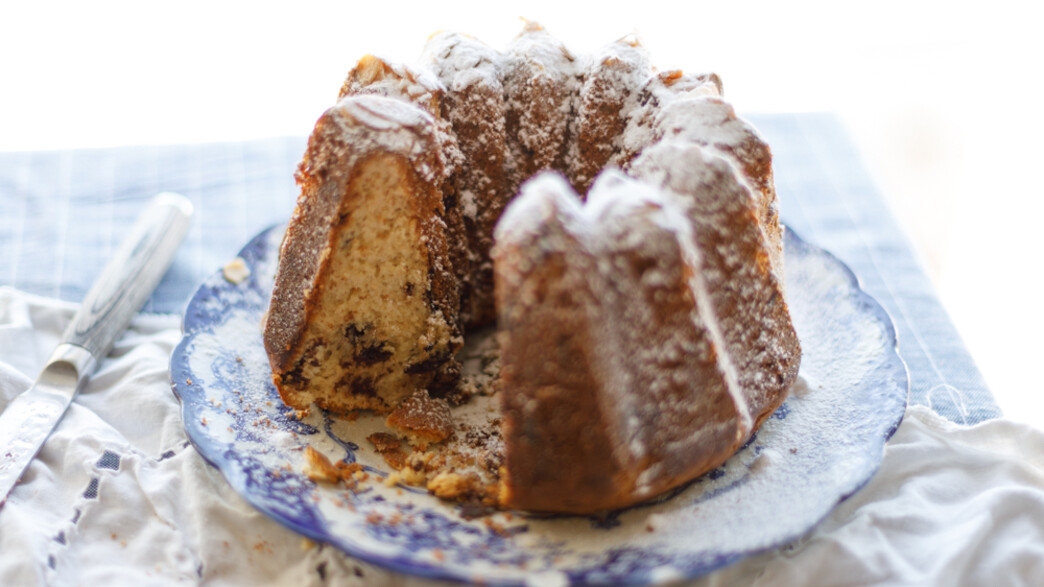 עוגת שמרים בחושה עם שוקולד צ׳יפס