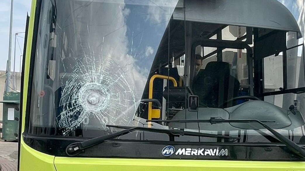 זריקת האבנים על אוטובוס, צומת חיזמה, סמוך לירושלים