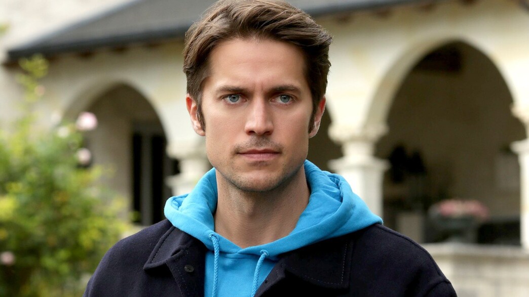 לוקס בראבו, מתוך "אמילי בפריז" לוקס בראבו, מתוך "אמילי בפריז"