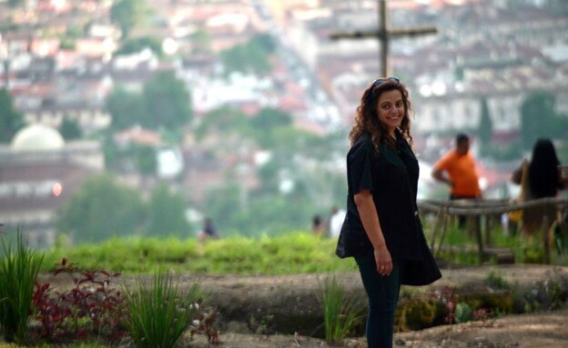 הבמאית לימור פנחסוב בביקורה בגואטמלה (צילום: שי גל)