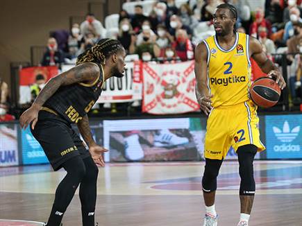 התעורר ברבע השלישי. אוואנס (אודי ציטיאט)