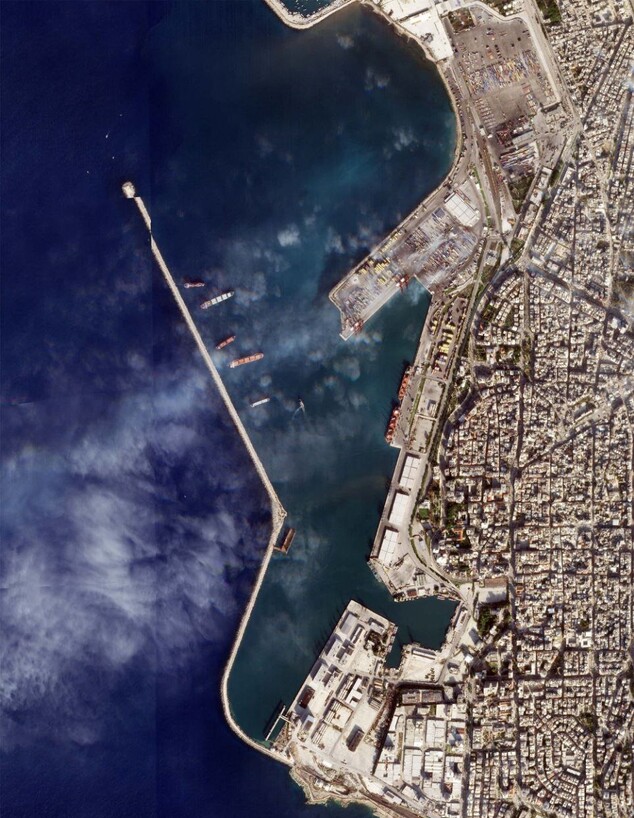 הנזק מהתקיפה המיוחסת לישראל בנמל לטקיה בסוריה (צילום: Planet Labs)