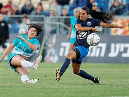 משחק מליגת העל בכדורגל נשים (אלן שיבר) (צילום: ספורט 5)