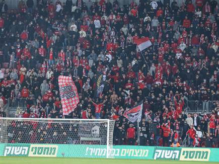 10,185 אוהדים היו היום בטרנר. רובם חזרו מרוצים הביתה (דני מרון)