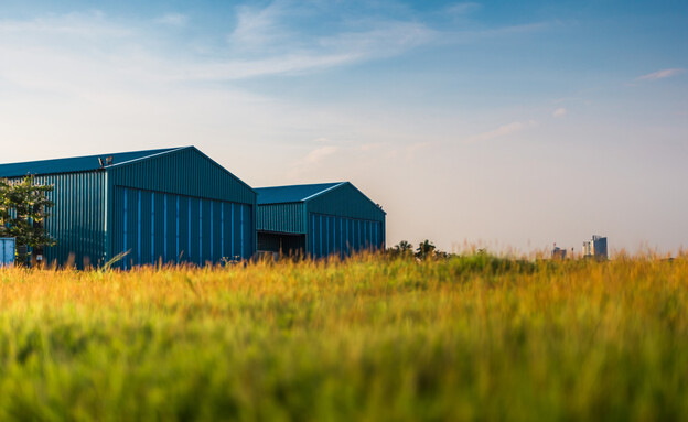 מחסן, שדה חקלאי (צילום: shuttetstock)