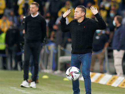 בכר. טאצ' מנצח (אלן שיבר)