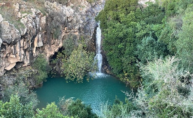 המפל הענק ובריכות הטורקיז (צילום: ארז דגן)