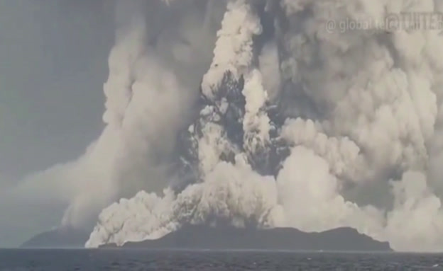Volcano eruption on Tonga Island (Photo: News)