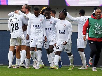 לרגעים רבים, נדמה היה שזה המשחק של נוף הגליל (אלן שיבר)